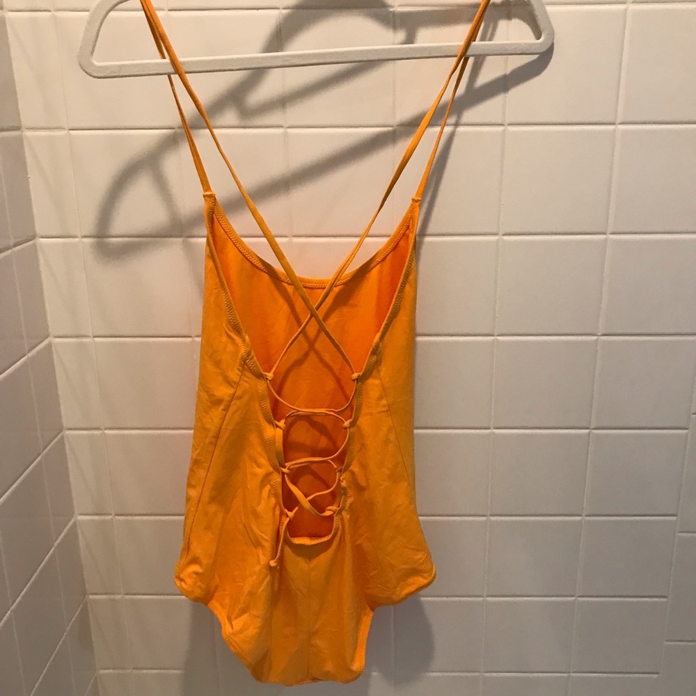 H&M bathing suit - Picture 2 of 2